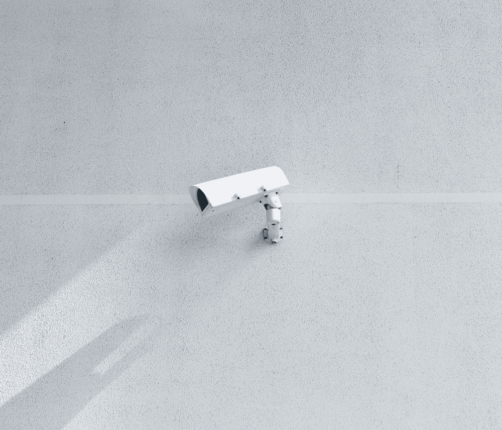 A camera mounted to the side of a wall